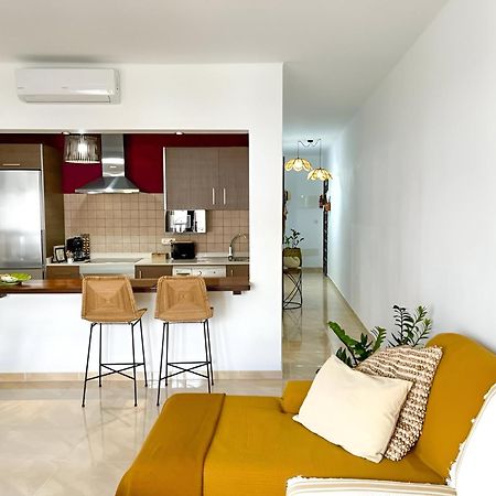 Apartamentos Mares De Lava - Puerto Del Carmen Puerto del Carmen  Bagian luar foto