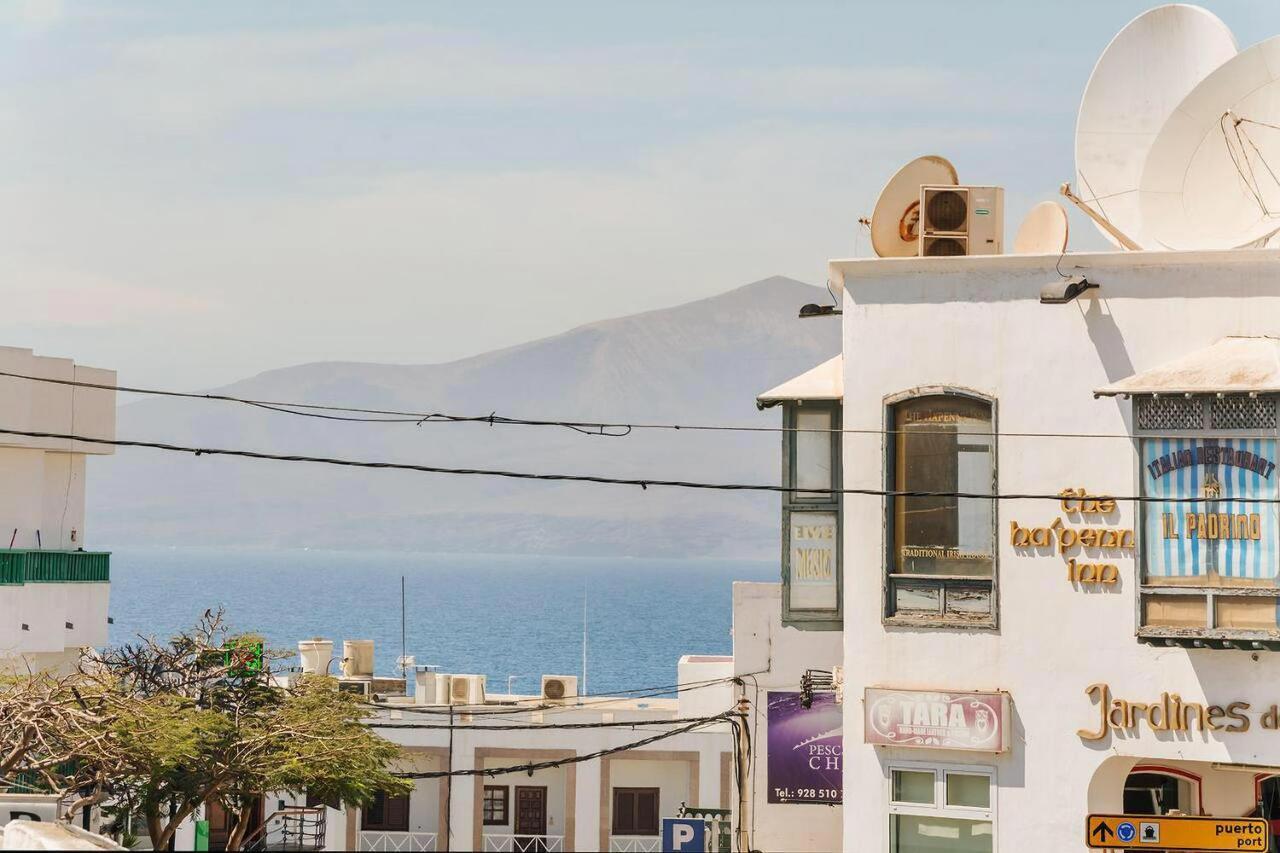 Apartamentos Mares De Lava - Puerto Del Carmen Puerto del Carmen  Bagian luar foto
